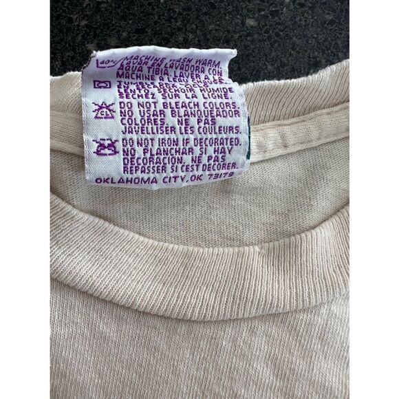 Vintage Ned a hug? Grandma T-shirt made in USA single stitch - Picture 4 of 9